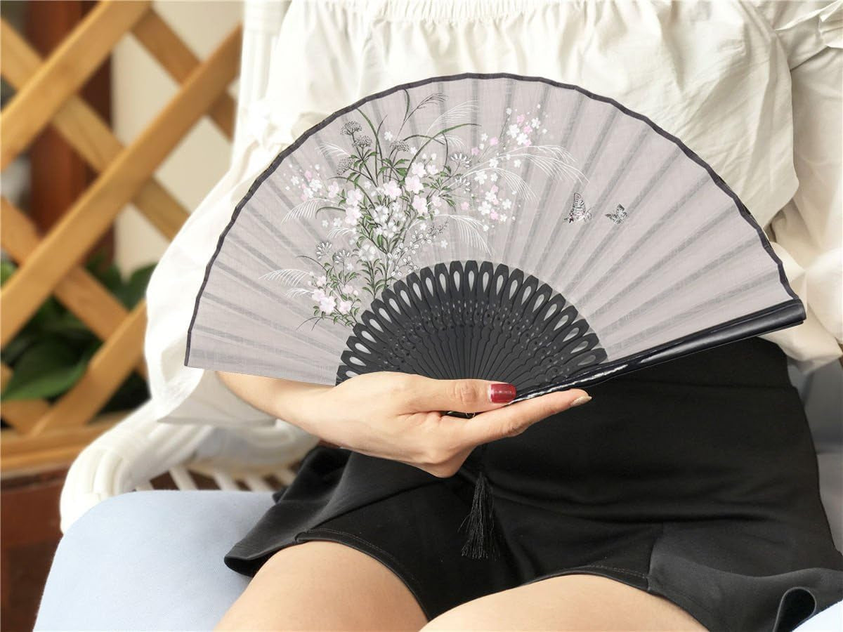 ® "Grassflowers 8.27"(21Cm) Hand Held Folding Fans - with a Fabric Sleeve for Protection for Gifts - Chinese/Japanese Vintage Retro Style (Gray)
