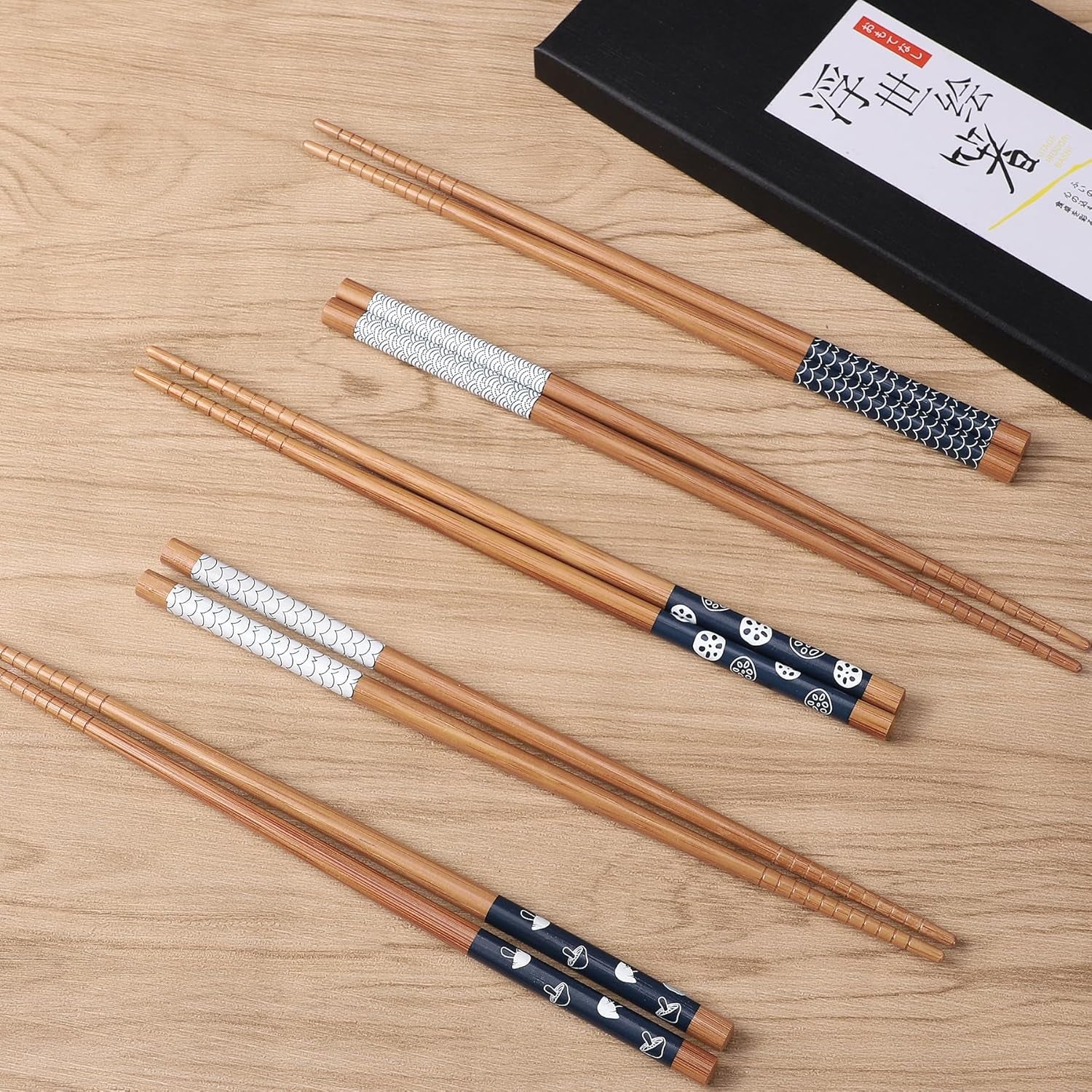 5 Pairs Bamboo Chopsticks Reusable Chop Sticks Japanese Style Bamboo Chopstick with Black Box Lightweight 8.8 Inch/22.5Cm Non-Slip Chopsticks Gift Set